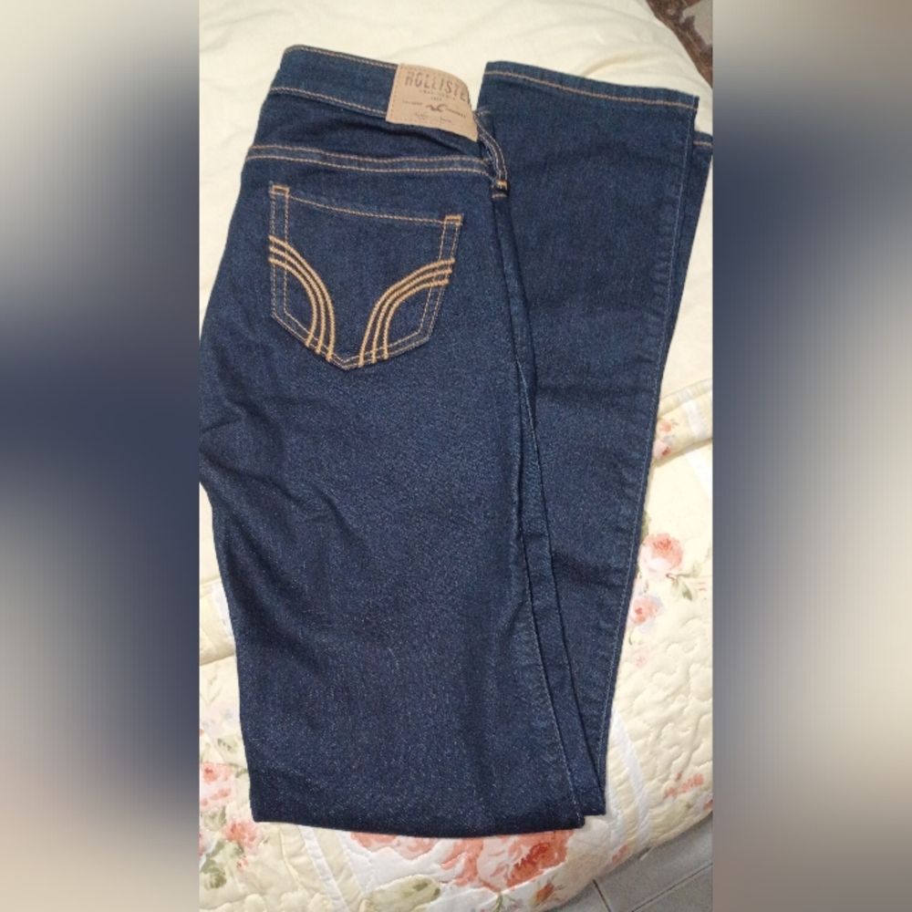 Hollister Blue Skinny Jeans with Stylish Stitching